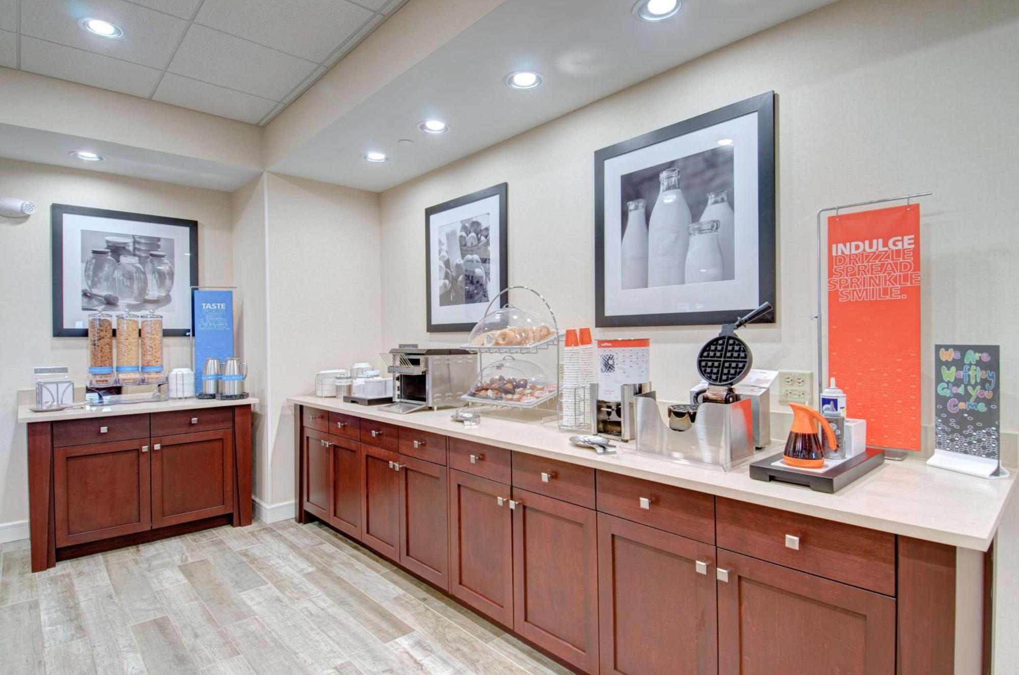 Hampton Inn Boston - Westborough Buitenkant foto